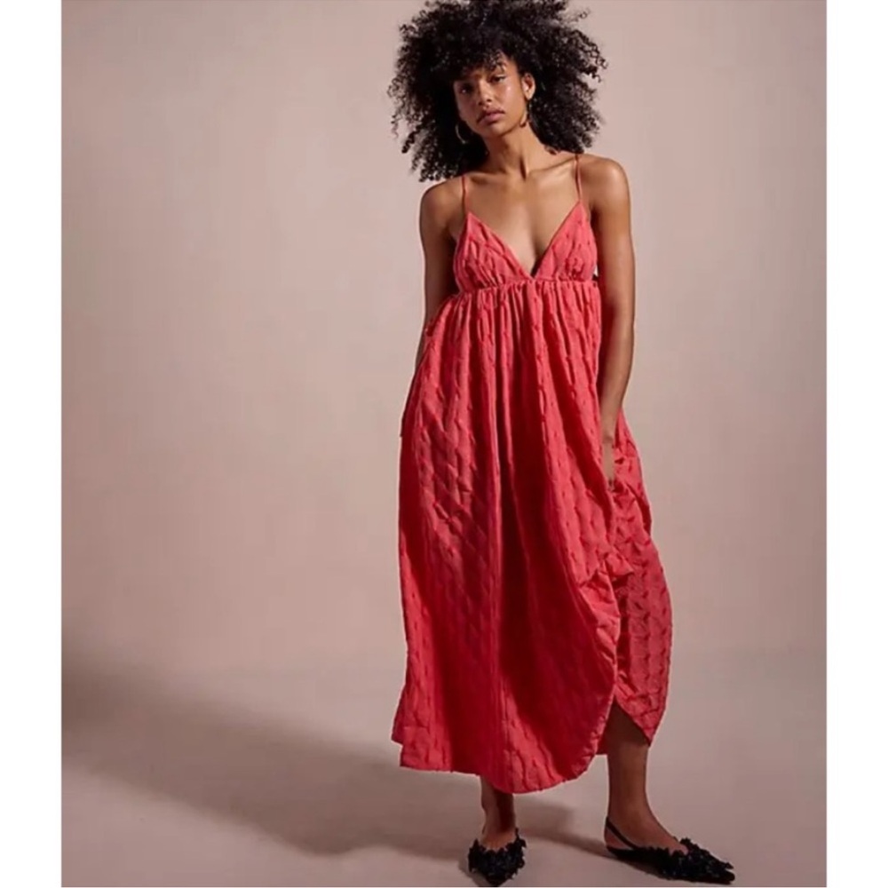 Red Sleeveless V-Neck Maxi Dress